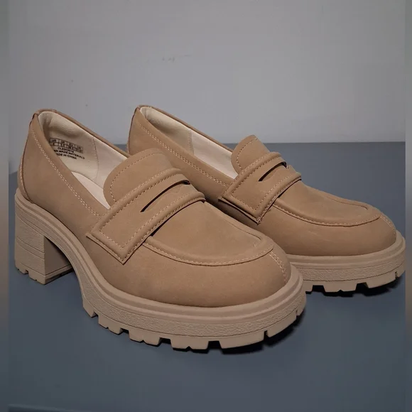 Jenn Ardor Beige Women's Chunky Loafers - Picture 1 of 6